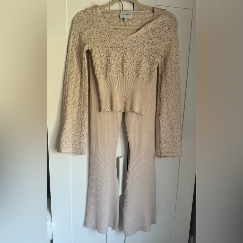 NWOT Comfy Bellsleeve Set